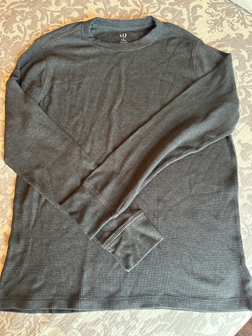 GAP Men's Dark Gray Waffle Knit Long Sleeve Crew